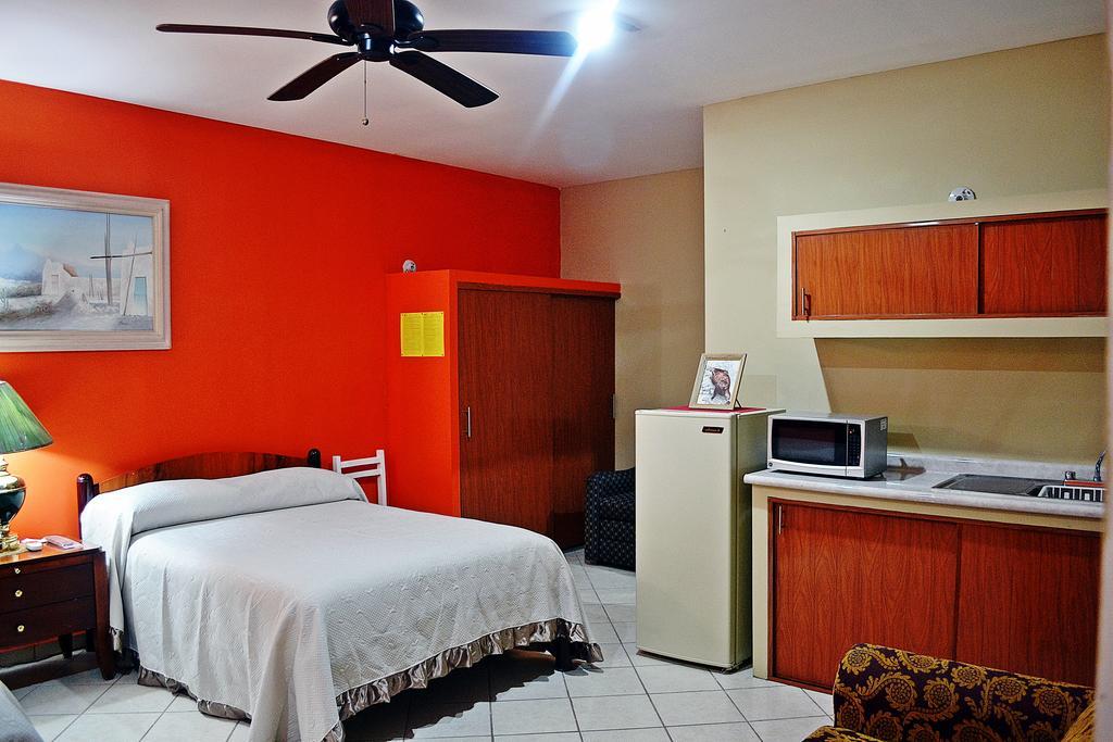 Hotel Marina Del Sol La Paz B.C.S 객실 사진